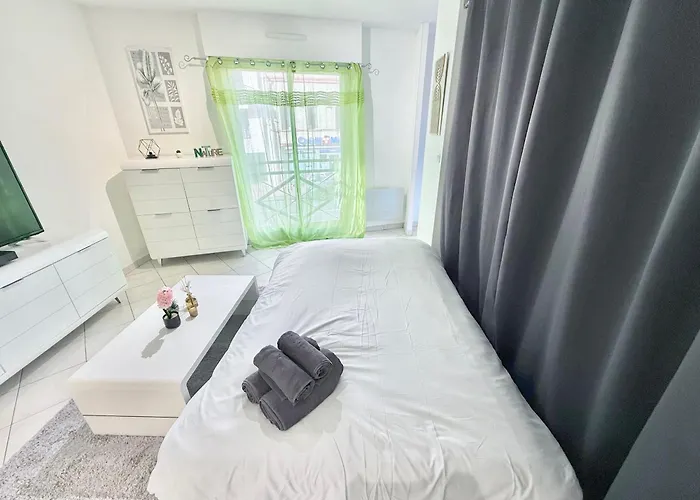 Apartment T2 Confort - Parking - Avenue Camille Pujol